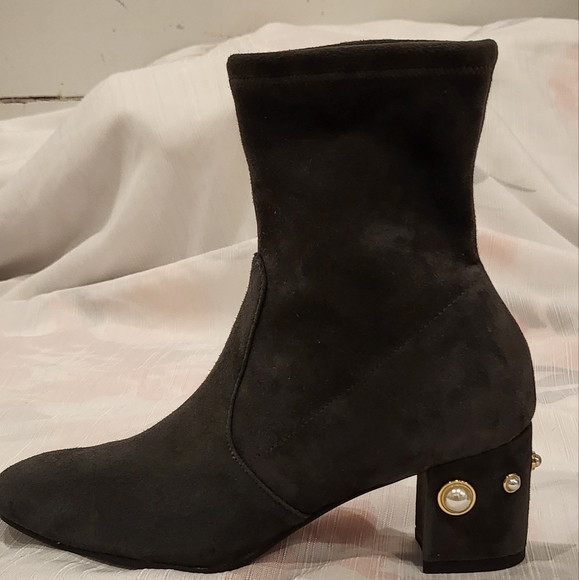 Stuart Weitzman Siggy 60 Pearl Suede booties - Picture 1 of 5